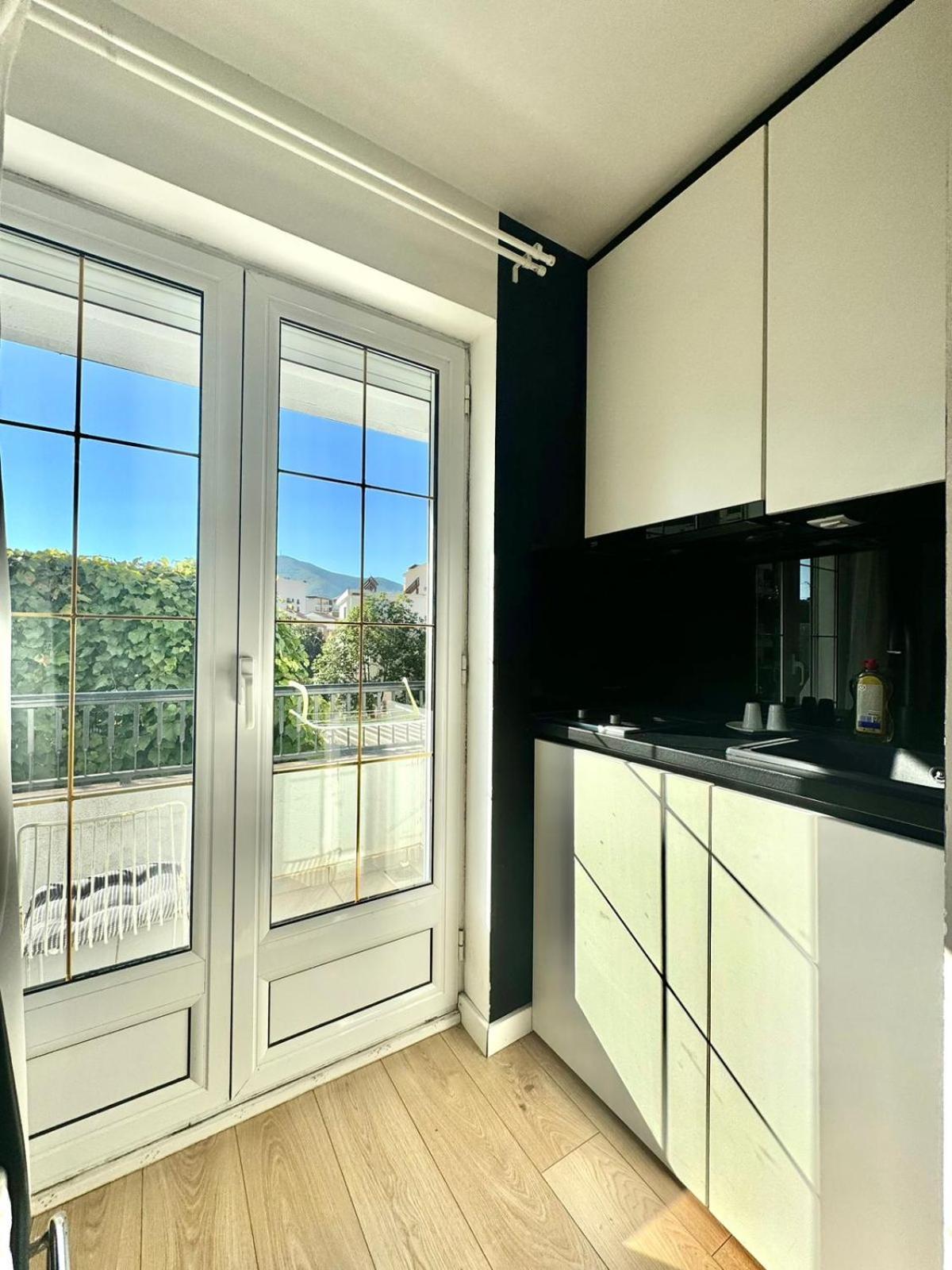 Apartmani Terminal Budva Zewnętrze zdjęcie